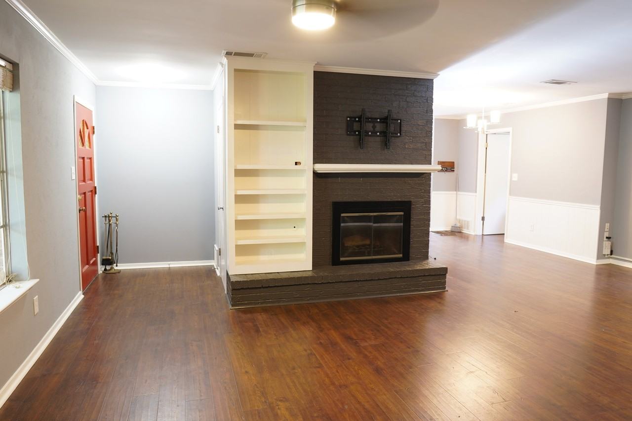 2205 Vail Ct - Photo 3 of 15