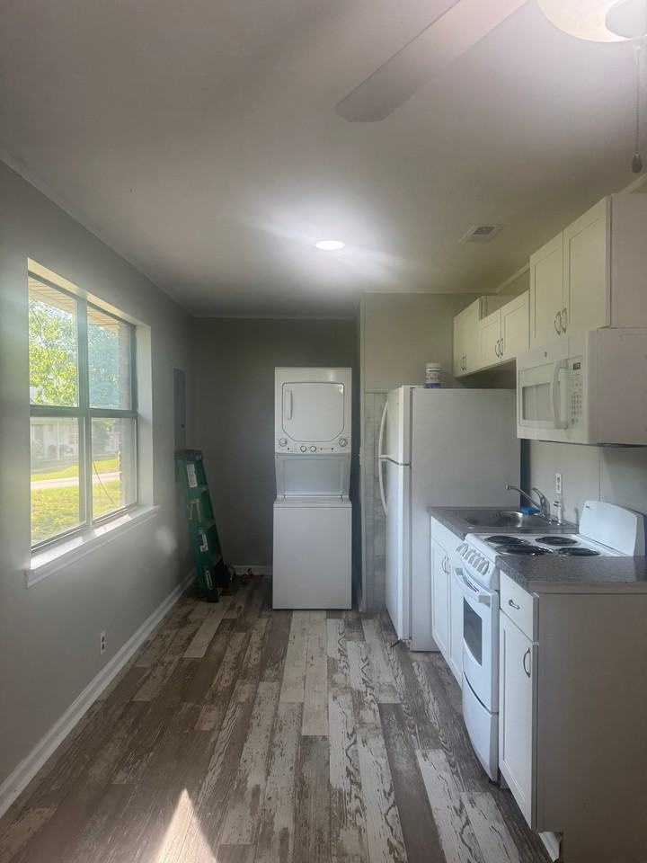 7657 Bethel Rd - Photo 3 of 9
