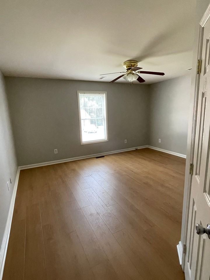 432 Chambers St - Photo 4 of 5