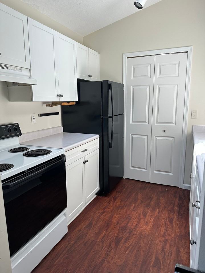 851 Park St #201 - Photo 3 of 16