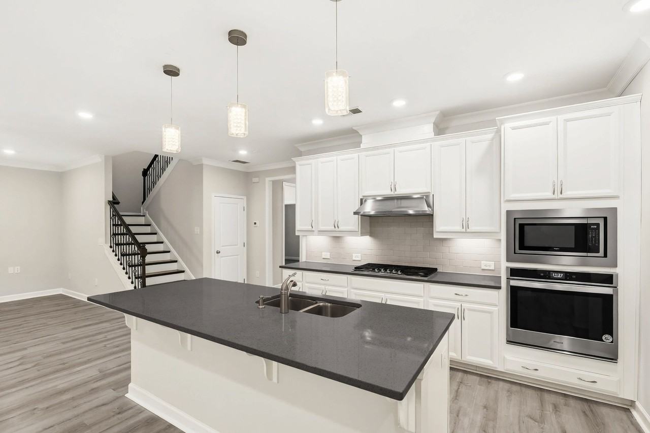 520 Cresentry Brk - Photo 3 of 20