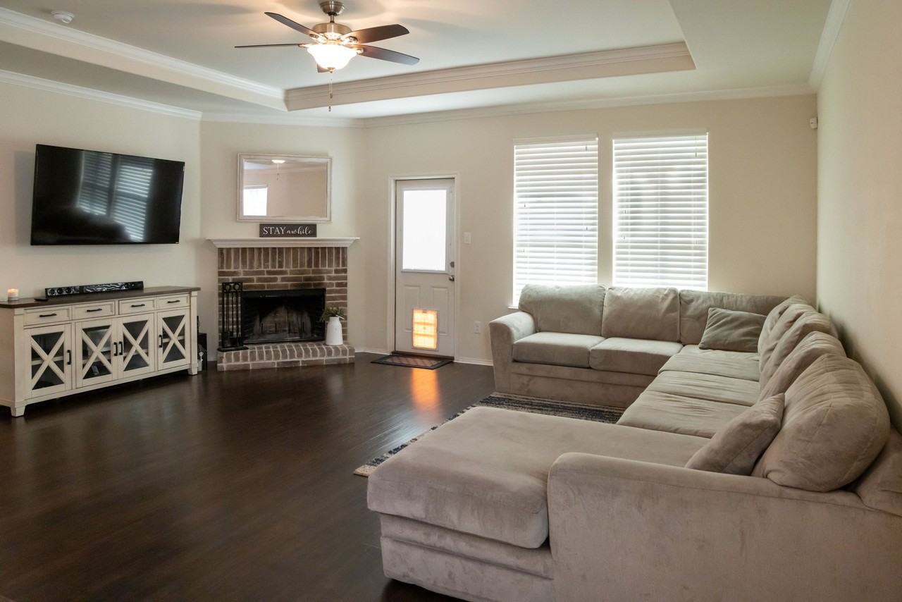 7757 Berrenda Dr - Photo 5 of 14