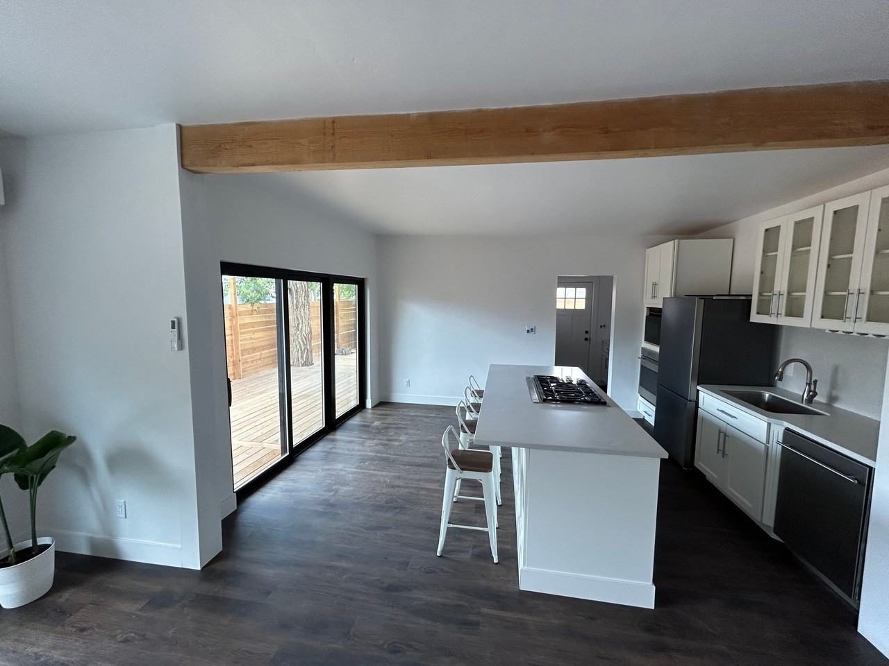 202 Chipeta Ave - Photo 3 of 7