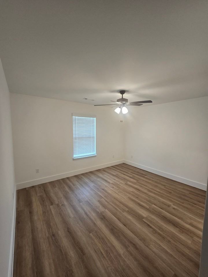 2631 Elstar Ct - Photo 5 of 23