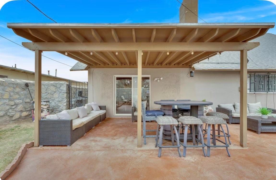 5716 Devon Ave - Photo 4 of 5