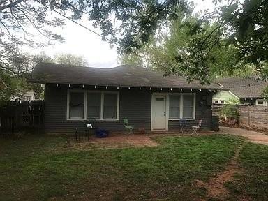 710 Nw 24th St - Photo 3 of 8