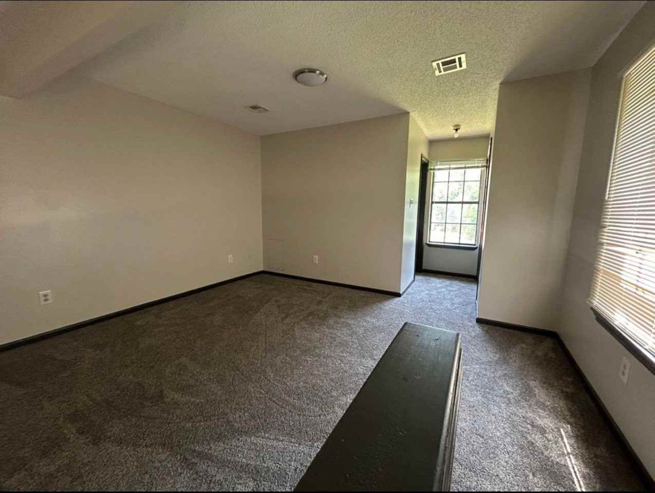 210 Belfast St #D - Photo 7 of 12