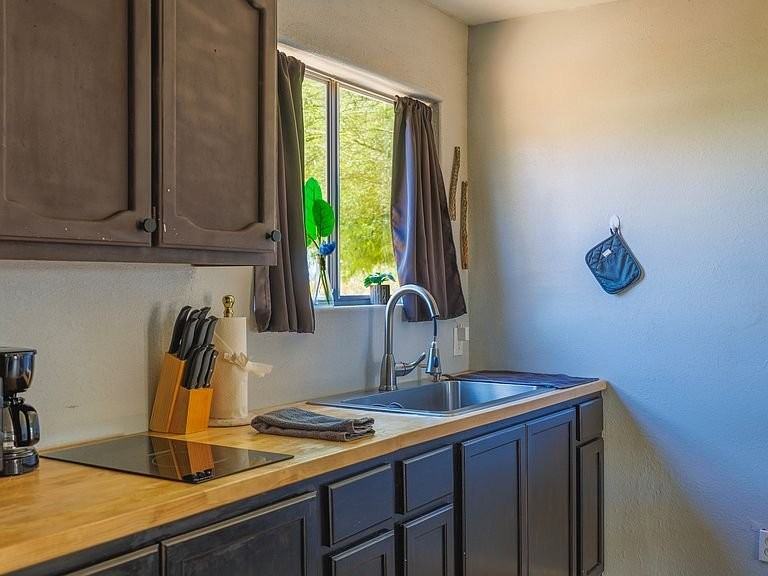5509 Sydnor Ave - Photo 3 of 9