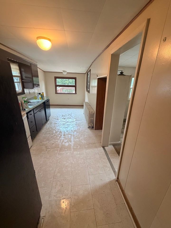 225 W Avenue - Photo 5 of 13