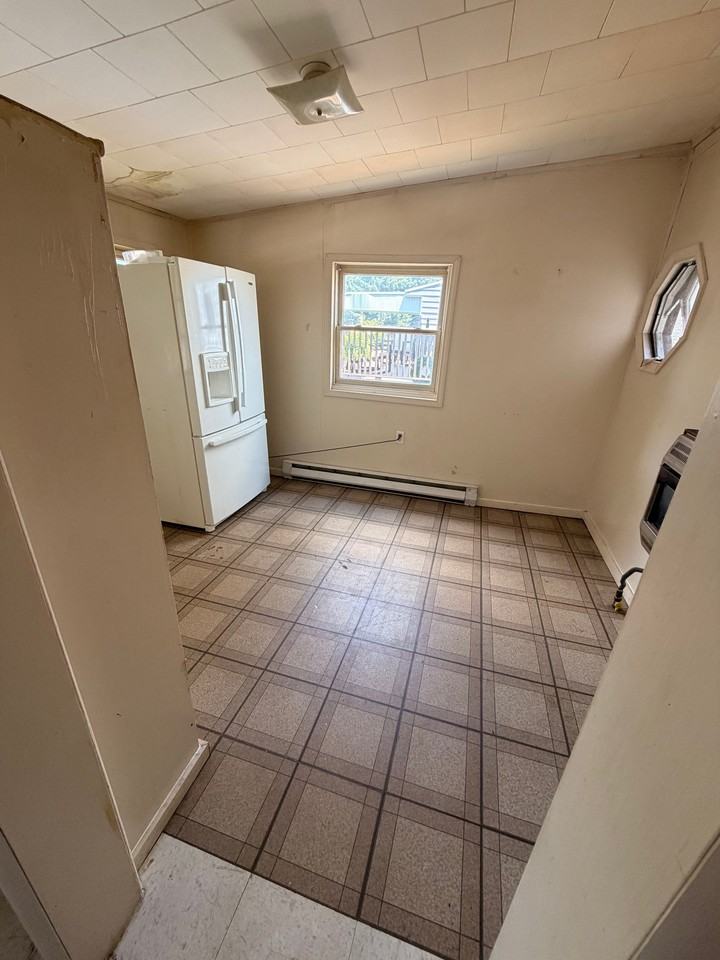 225 W Avenue - Photo 6 of 13