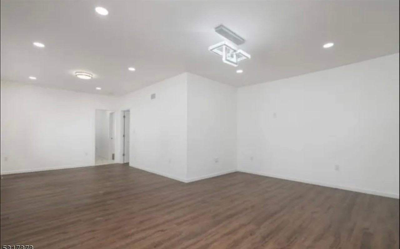 40 Warman St #1 - Photo 4 of 14