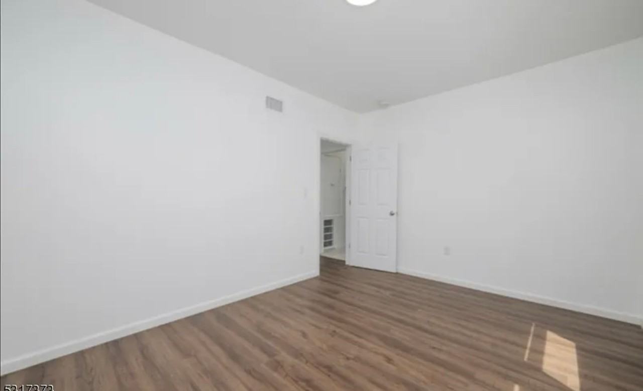 40 Warman St #1 - Photo 7 of 14