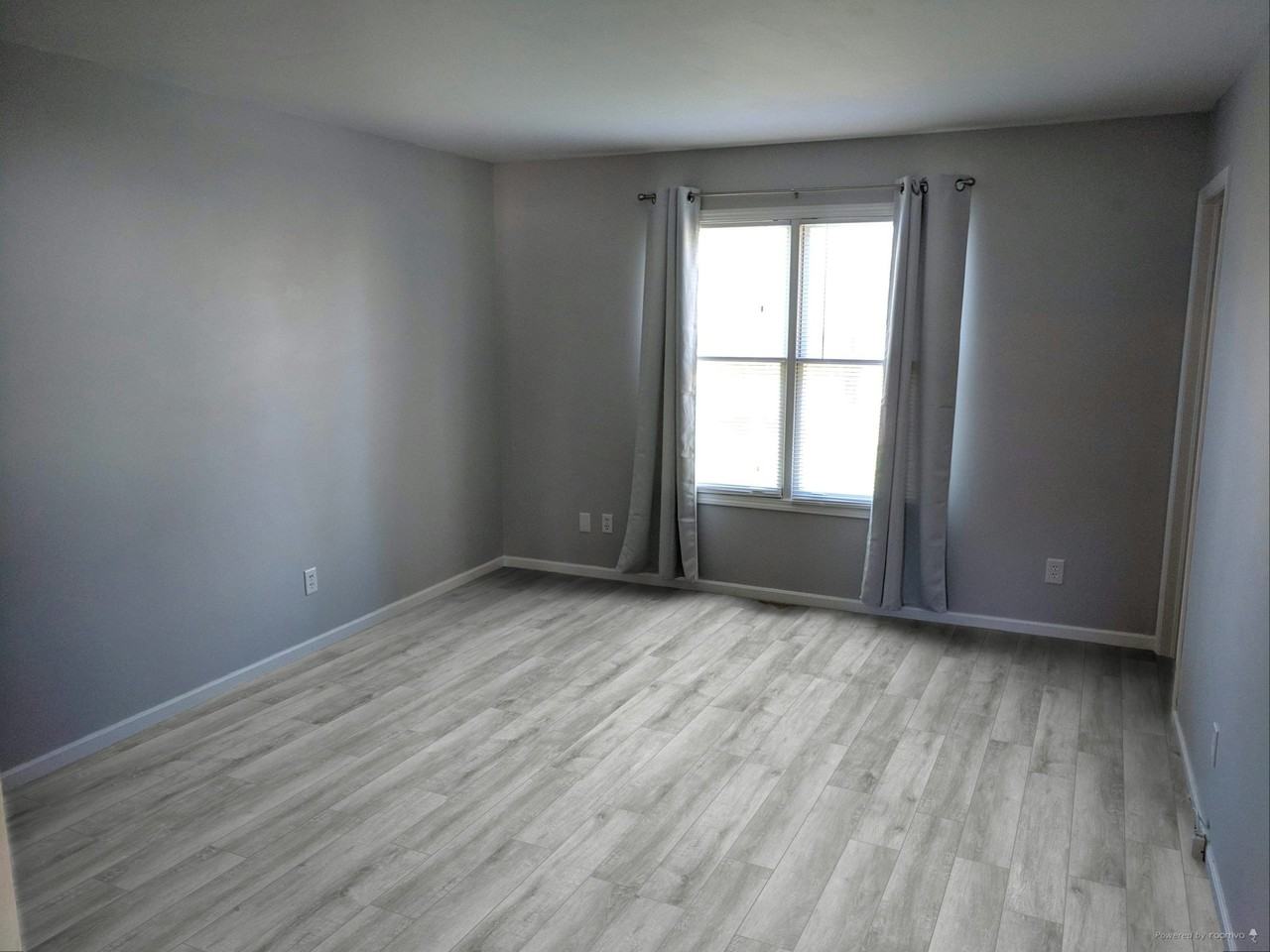 4889 Drayton Rd - Photo 3 of 9