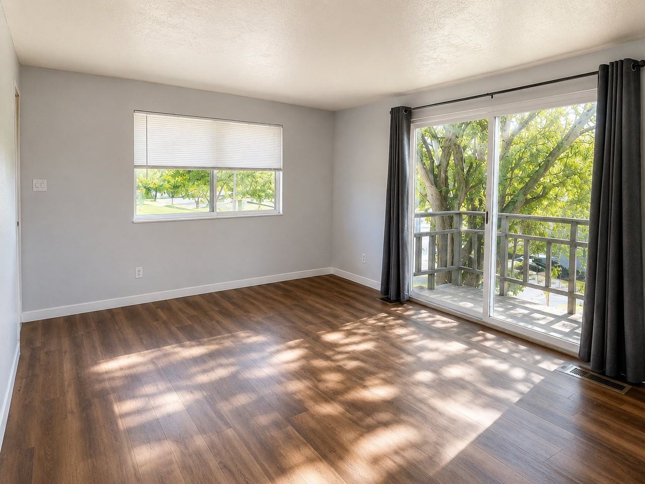 1601 W Ivy Cir #3 - Photo 3 of 13