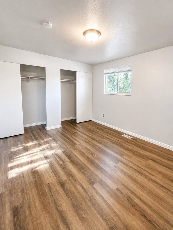 1601 W Ivy Cir #3 - Photo 7 of 13
