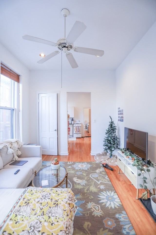 1765 N Wells St #2 - Photo 3 of 17