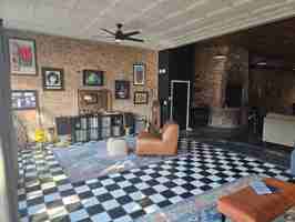 featured image of 827 W Main St