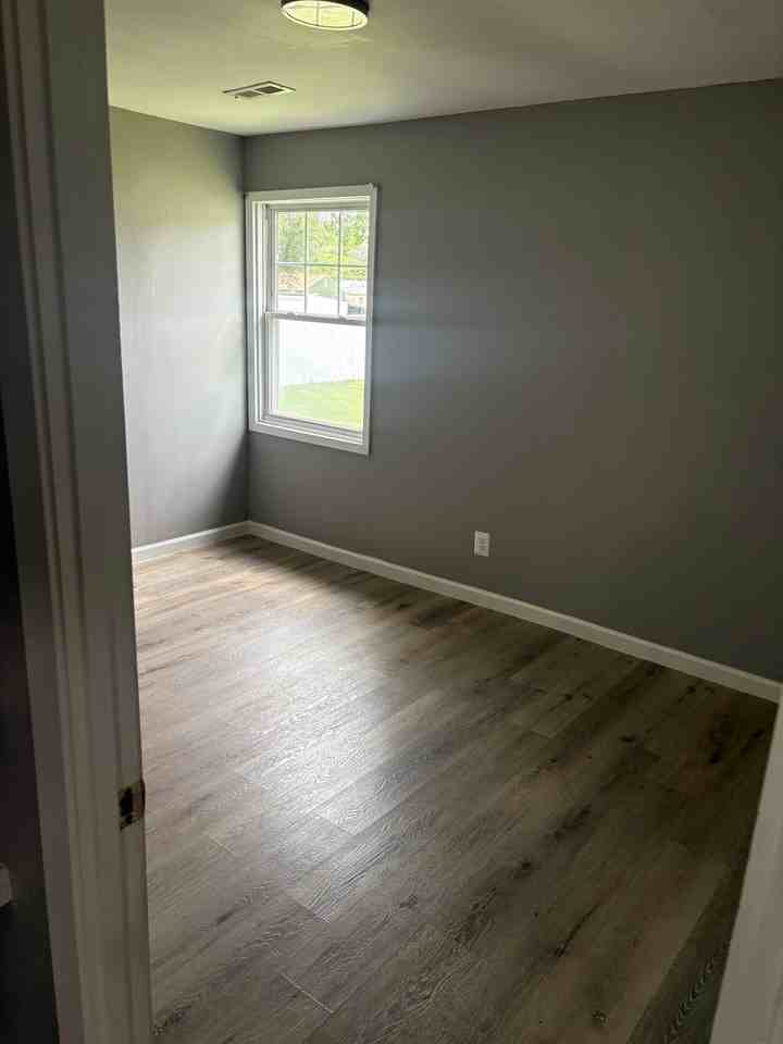 909 S Terrace Dr - Photo 7 of 8