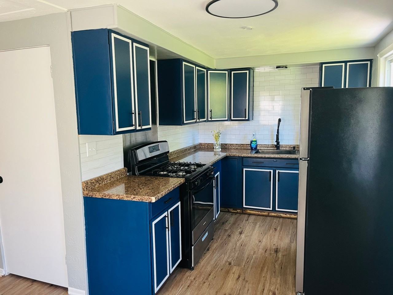 12419 Roth Dr - Photo 3 of 6