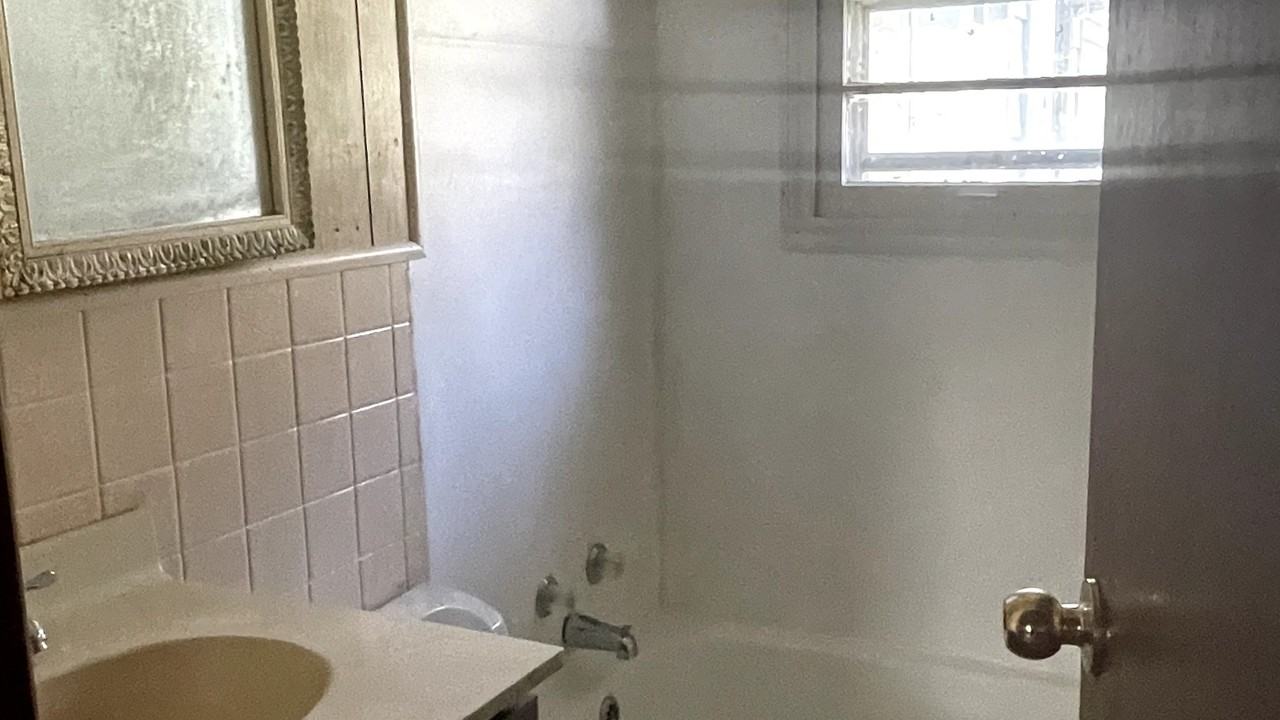 2008 N Euclid Ave - Photo 4 of 14