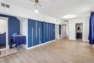 8807 S Lowe Ave - Photo 1 of 1