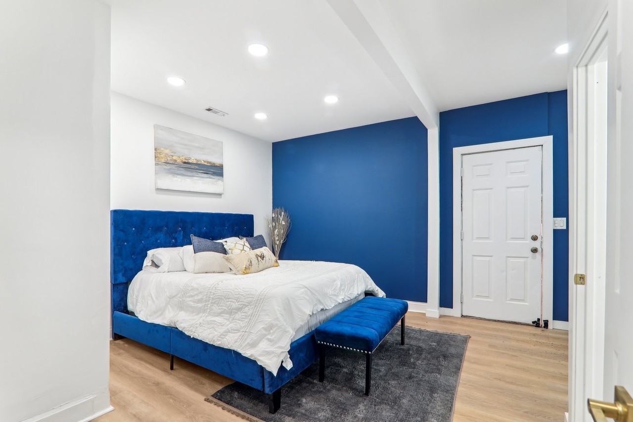 8807 S Lowe Ave - Photo 5 of 9