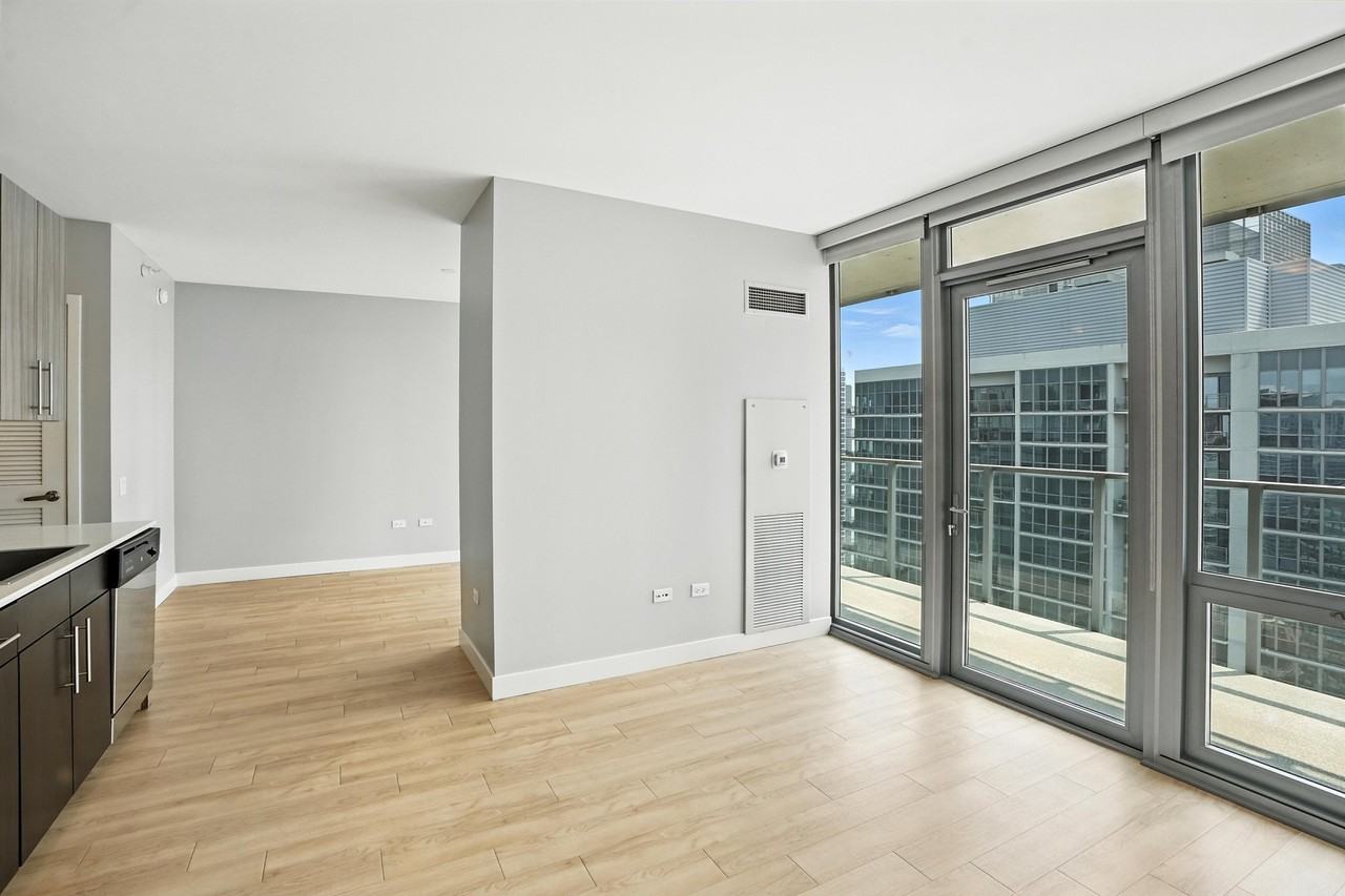 357 E Wacker Dr - Photo 3 of 11
