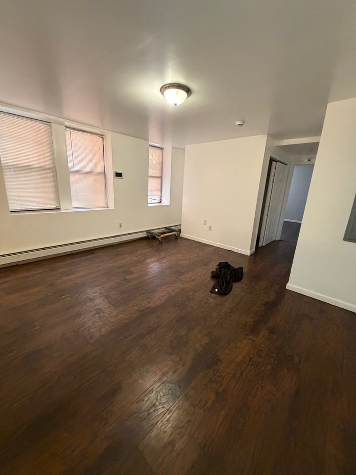 18 Summit St #100 - Photo 2 of 5