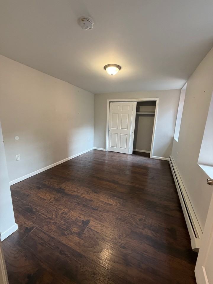 18 Summit St #100 - Photo 4 of 5