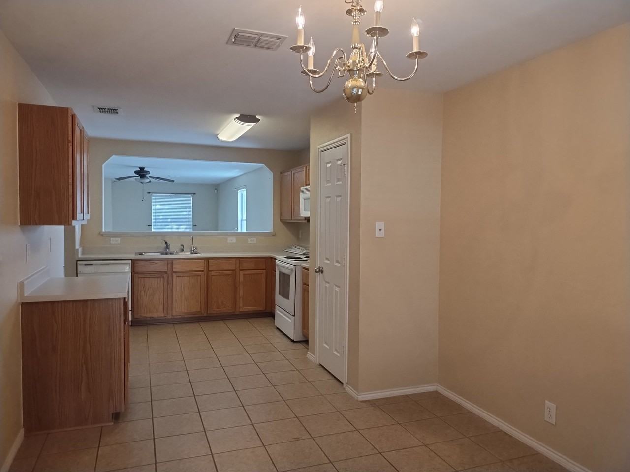 13402 Asbury Vis - Photo 6 of 18