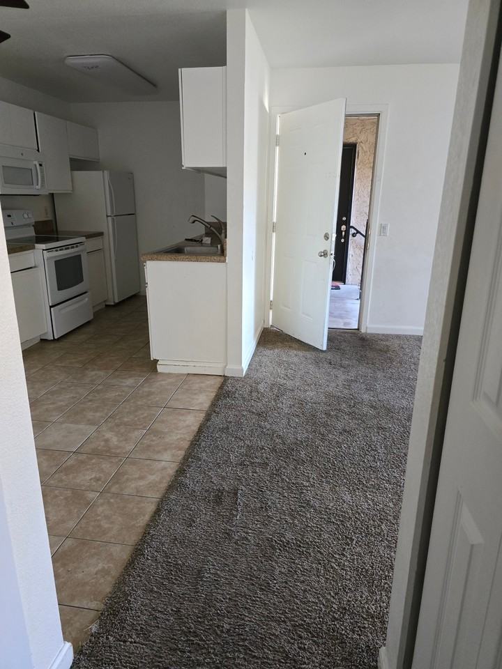 1440 W Edgehill Rd - Photo 2 of 4