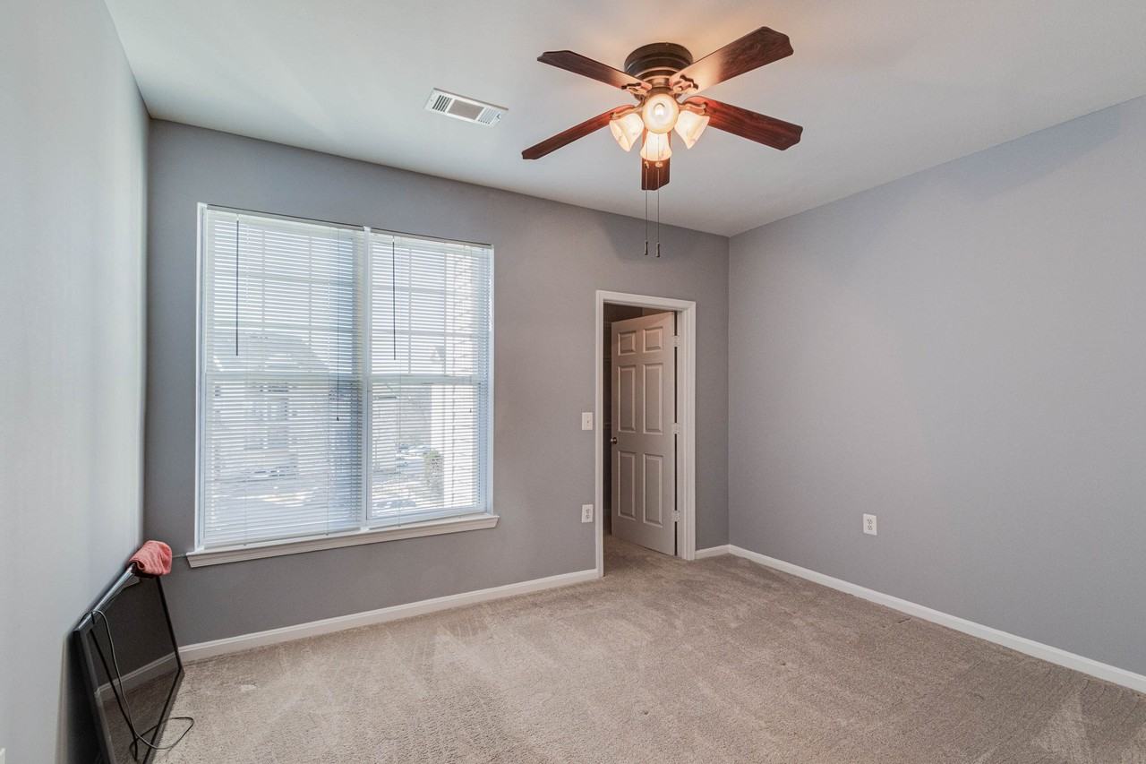 11317 Aristotle Dr - Photo 7 of 20