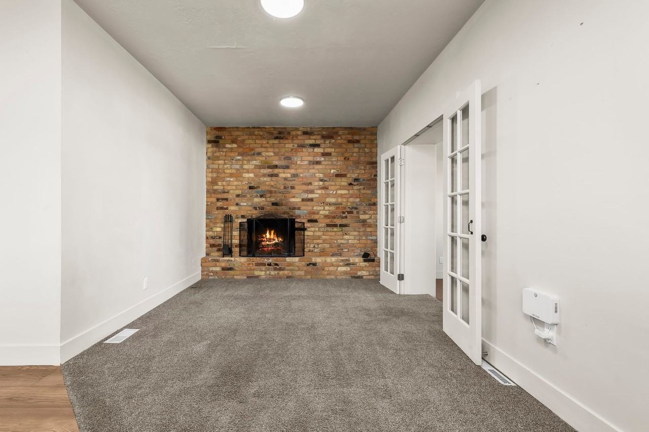 31 Wn, Upstairs - Photo 2 of 20