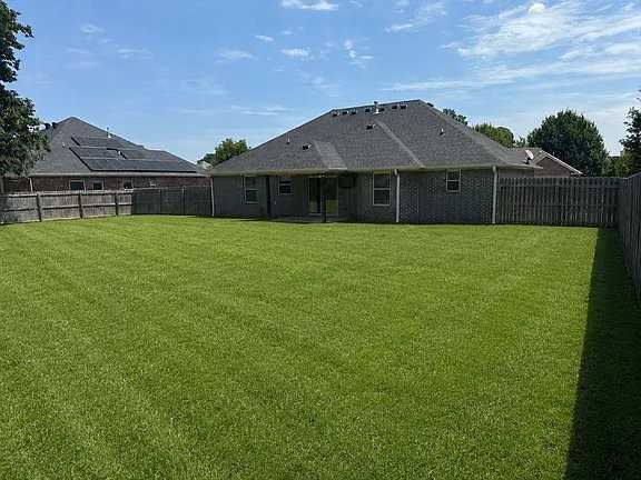 489 N Drewrys Bluff Dr - Photo 2 of 12