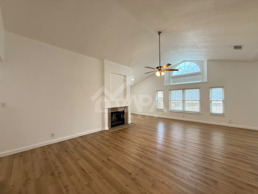 9840 Logans Ridge Dr - Photo 4 of 20