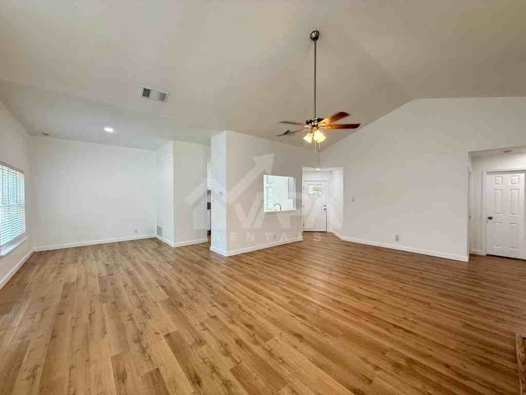 9840 Logans Ridge Dr - Photo 5 of 20