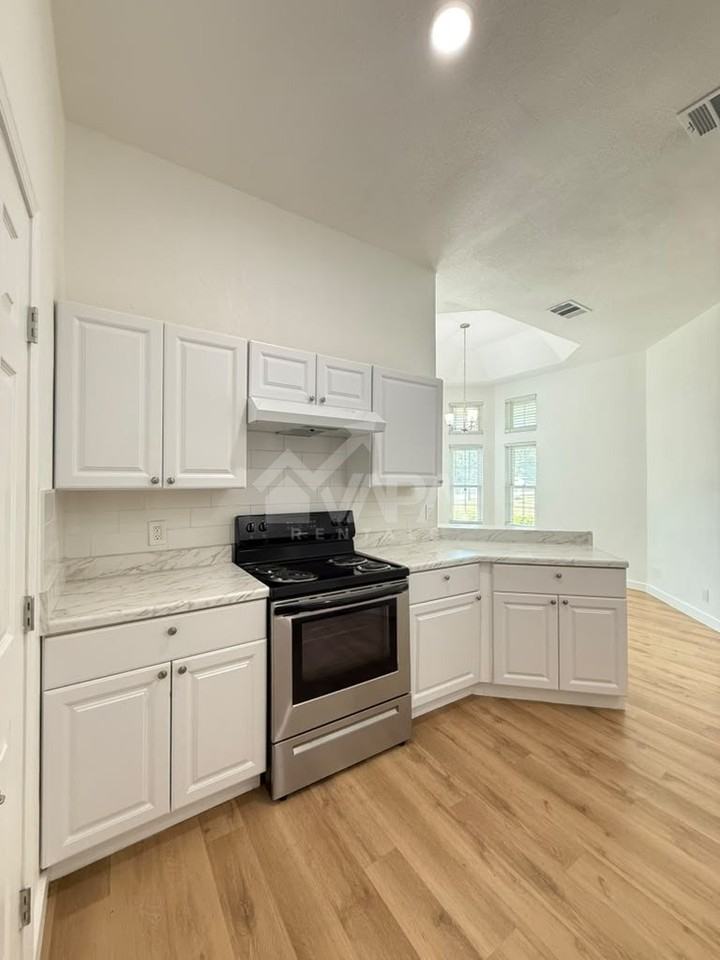 9840 Logans Ridge Dr - Photo 6 of 20