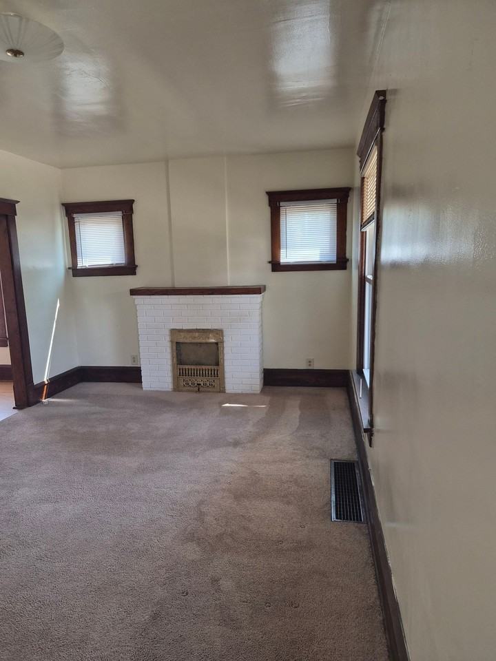 2227 6th St Nw - Photo 4 of 15