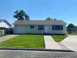 featured image of 529 N Earl Rd