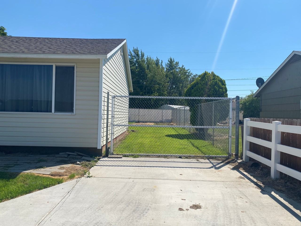 529 N Earl Rd - Photo 2 of 16