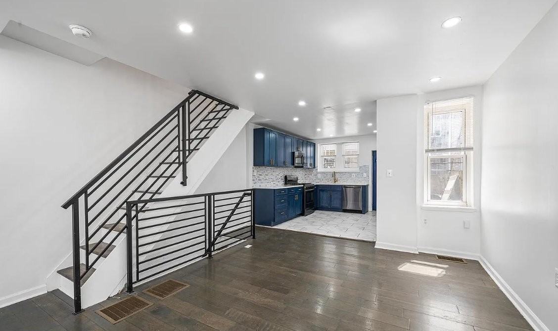 2310 Fernon St - Photo 3 of 18