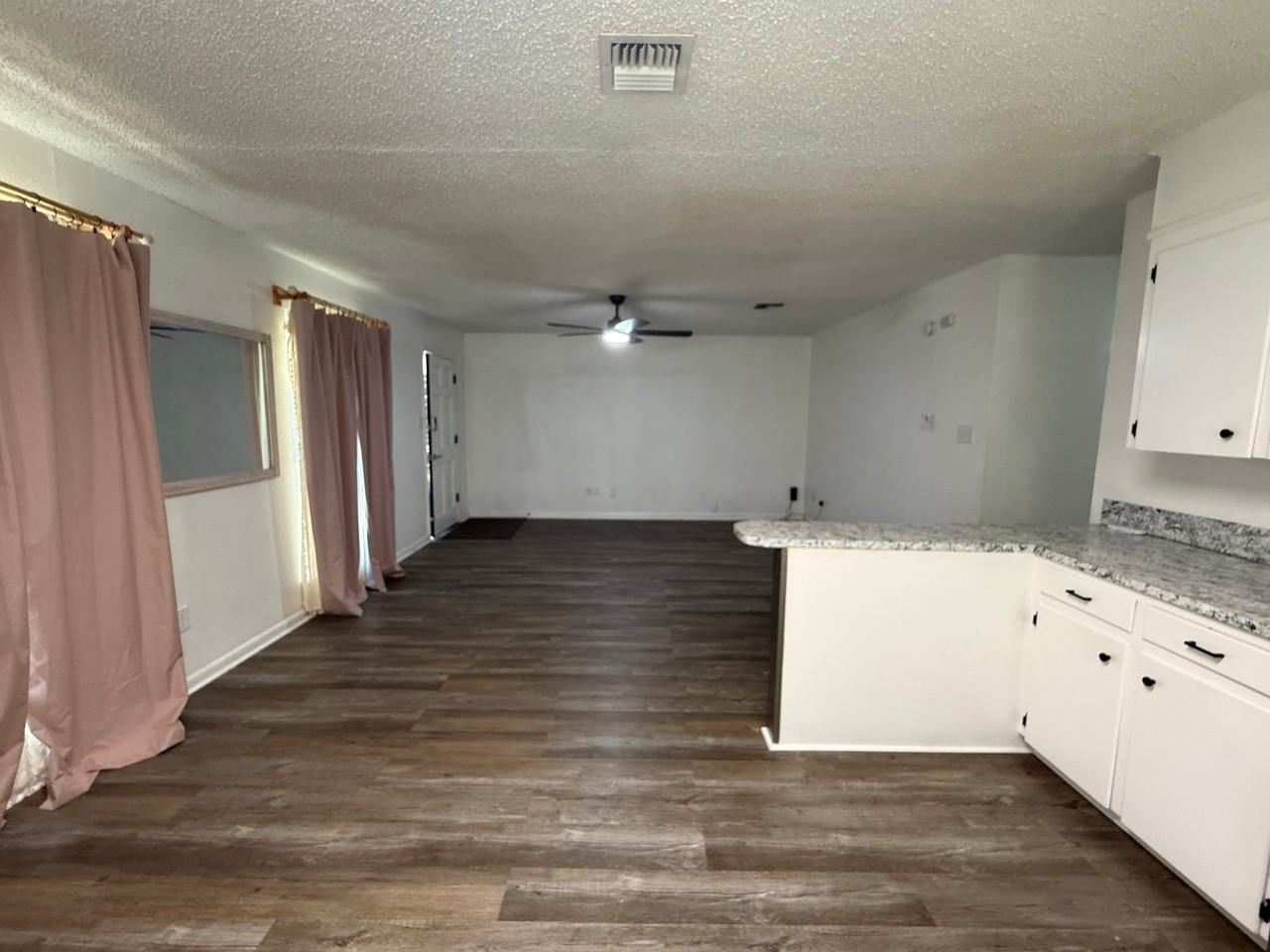 107 Zilia St - Photo 4 of 14