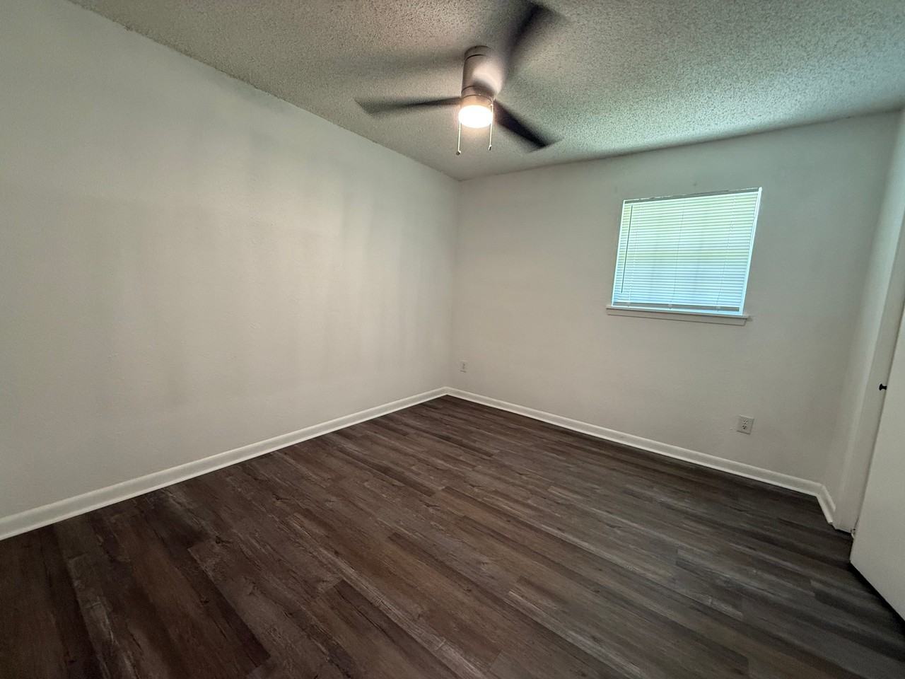 107 Zilia St - Photo 5 of 14