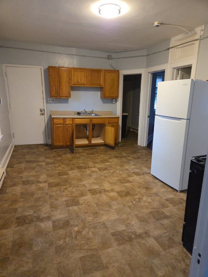 54 Crown St #2 - Photo 2 of 6