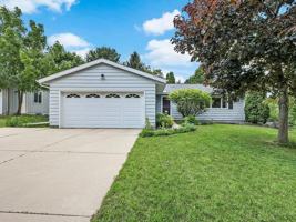 featured image of 2914 Maple Grove Dr