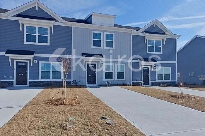 2097 Banyon Cir - Photo 2 of 28