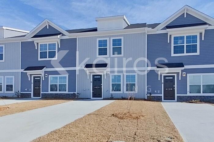 2097 Banyon Cir - Photo 3 of 28