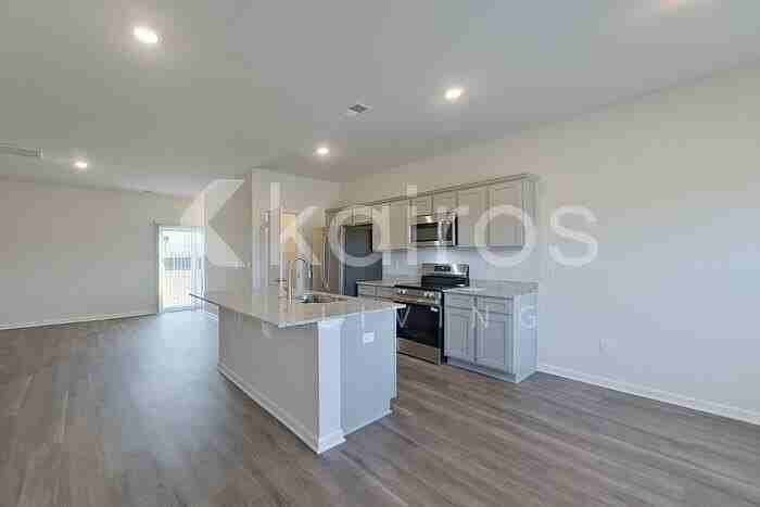 2097 Banyon Cir - Photo 7 of 28