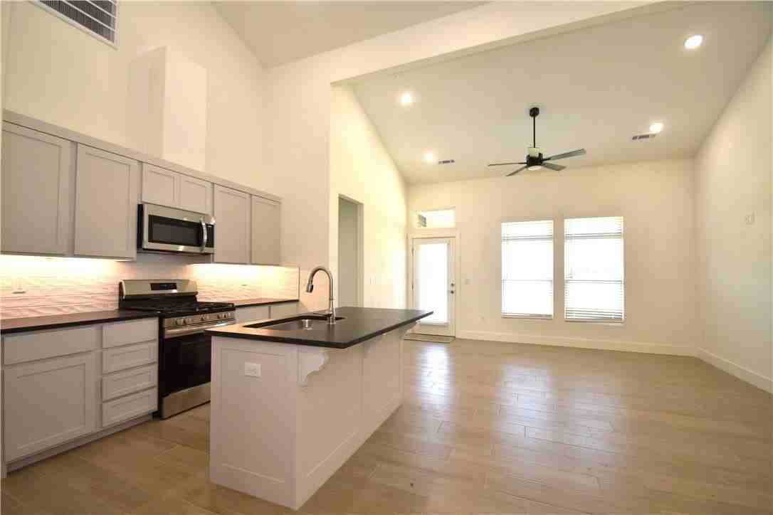 470 Amethyst Rd - Photo 4 of 21