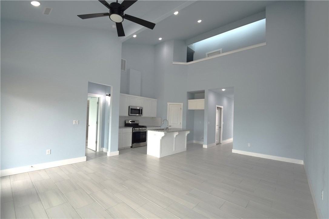 520 Amethyst Rd - Photo 4 of 15